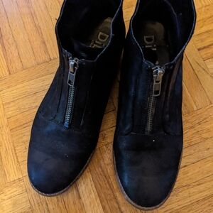 Diba Zippered Black Ankle Booties